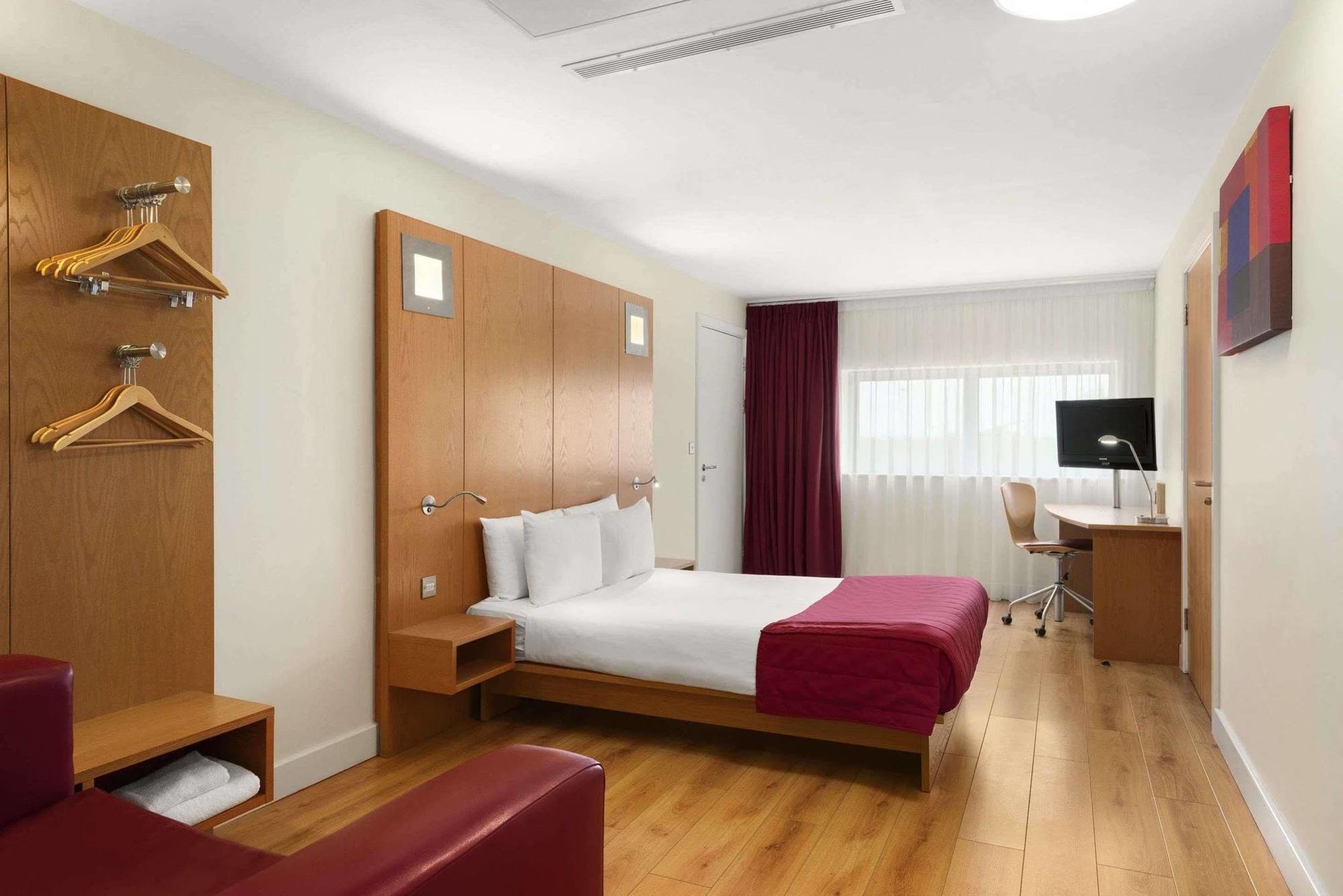 Ramada Encore Doncaster Extérieur photo