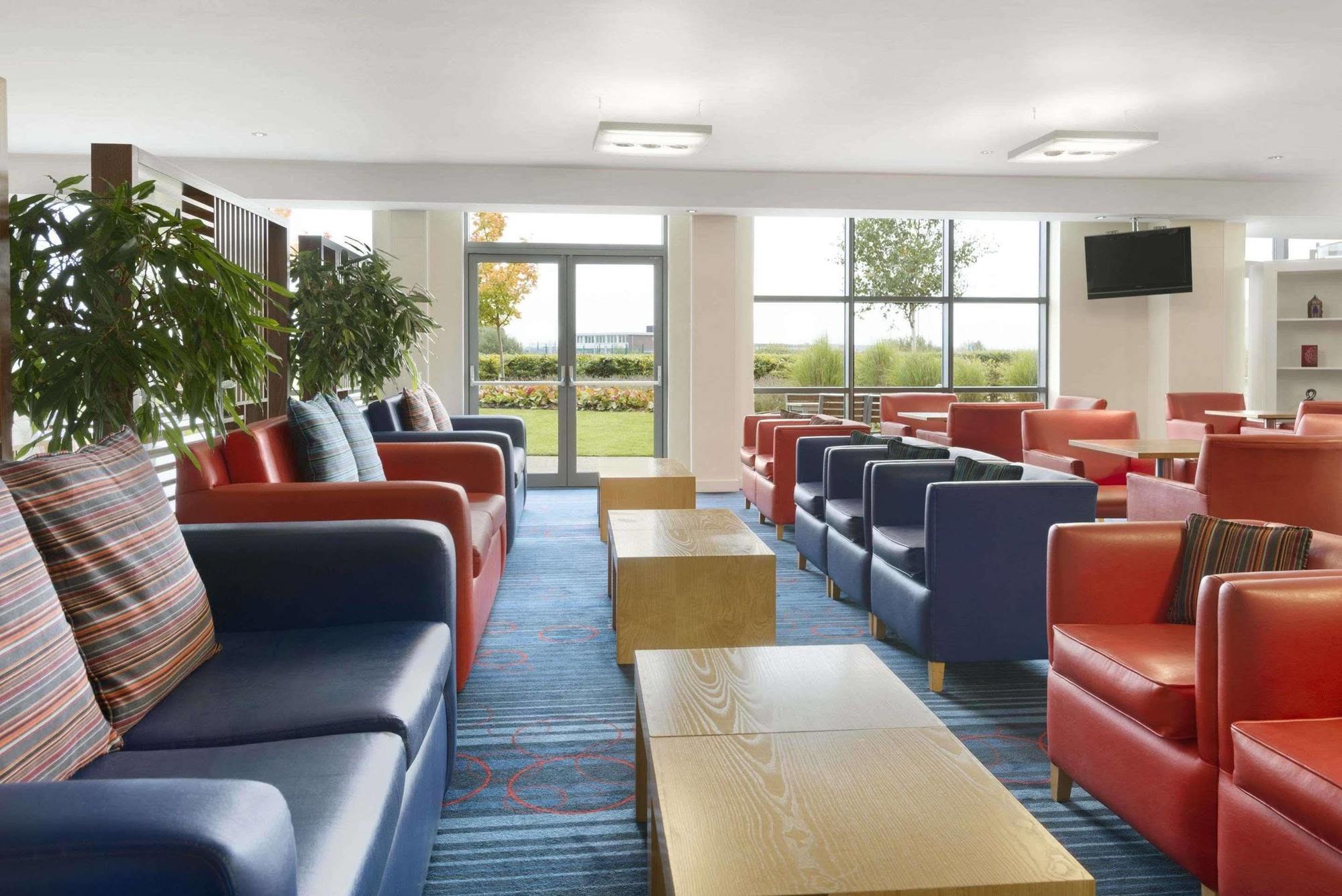 Ramada Encore Doncaster Extérieur photo